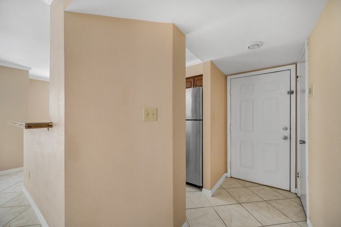 8630 Mallard Reserve Dr #101 - Photo 5 of 24