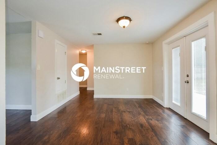 106 Hughes Ave - Photo 5 of 16