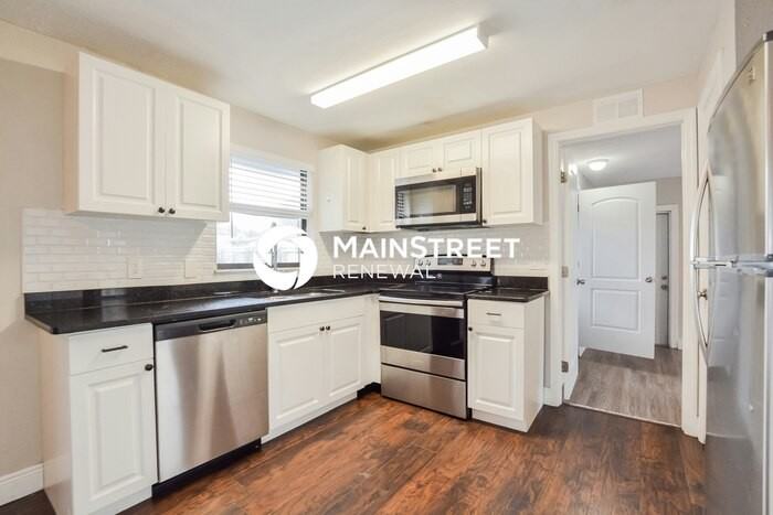 106 Hughes Ave - Photo 7 of 16