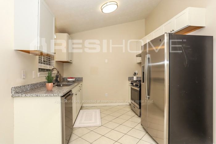 131 Juniper Dr - Photo 2 of 17