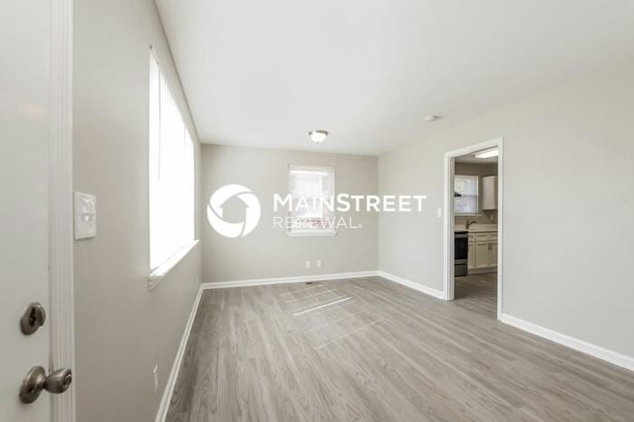 1913 Finchley Dr - Photo 5 of 16