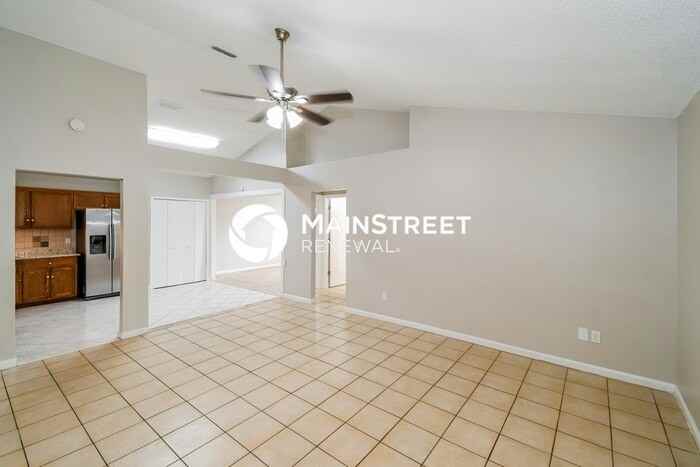 1871 Alberta Ct S - Photo 4 of 16