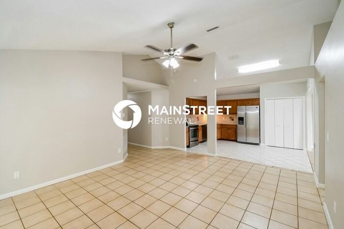 1871 Alberta Ct S - Photo 5 of 16