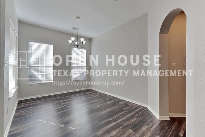 22430 Bristolwood Ct - Photo 4 of 20