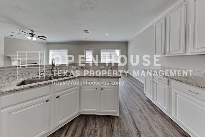 13007 Bretford Ct - Photo 6 of 23