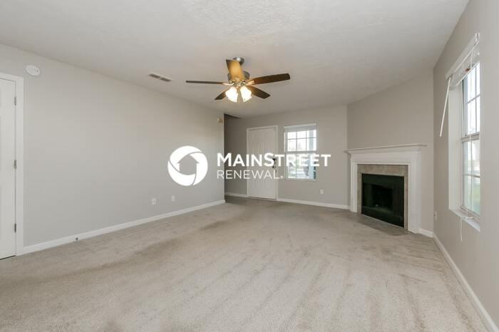 9602 Sleepy Hollow Ln - Photo 6 of 17