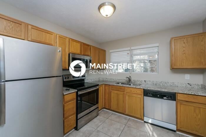 9602 Sleepy Hollow Ln - Photo 7 of 17