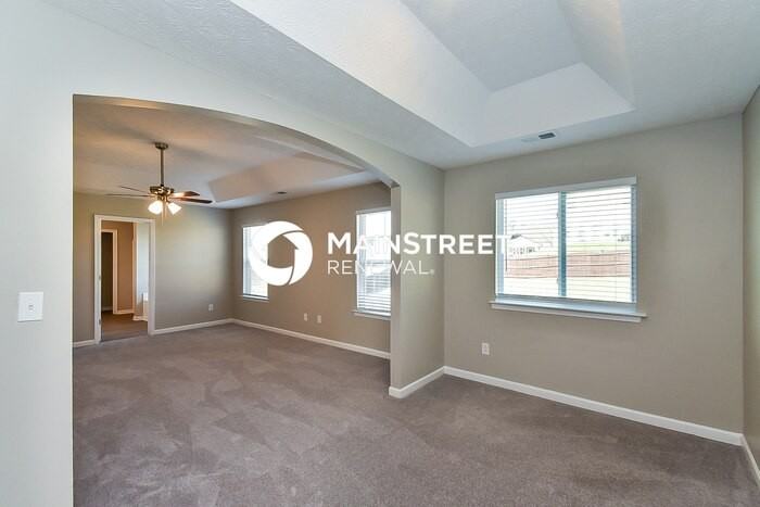 5000 Cardinal Ct - Photo 5 of 17