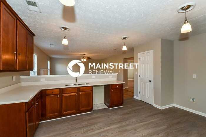 5000 Cardinal Ct - Photo 7 of 17