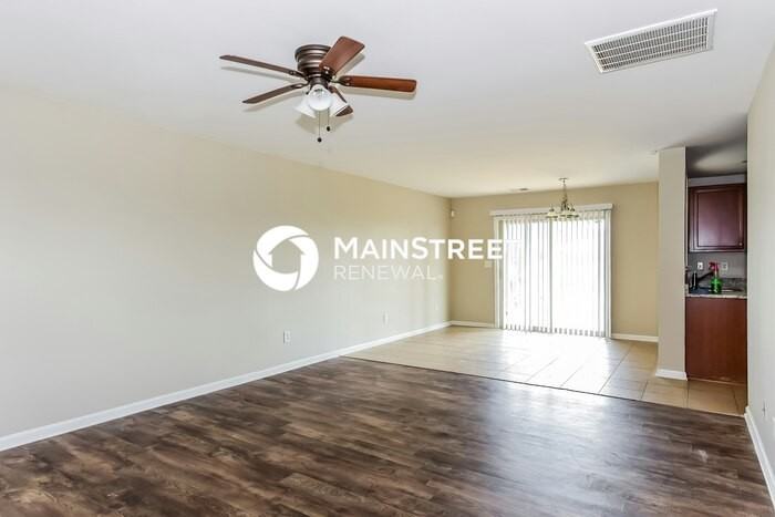 141 Union Station Dr - Photo 3 of 17