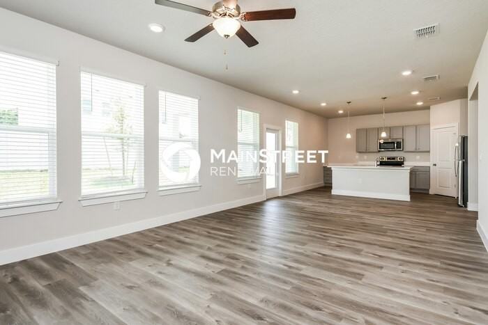 313 S Pine St - Photo 6 of 17