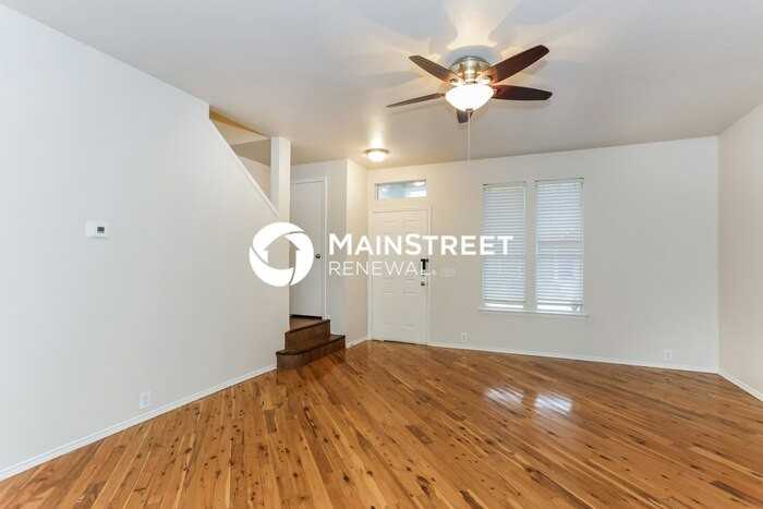 10620 Astor Dr - Photo 2 of 17