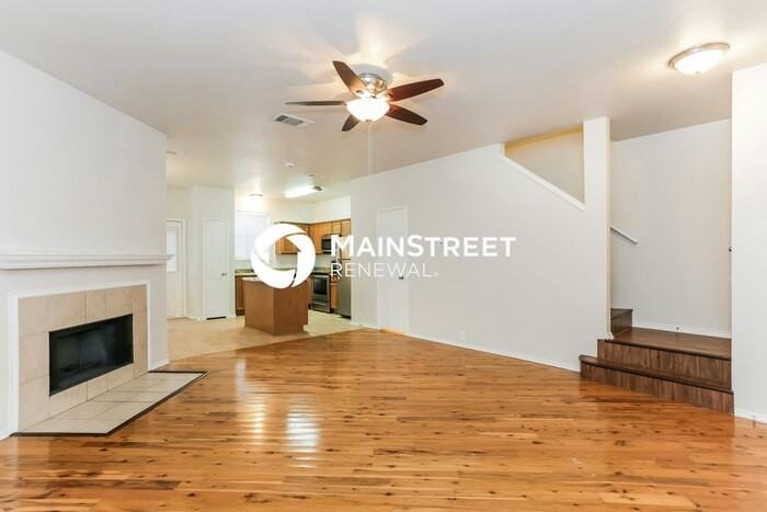 10620 Astor Dr - Photo 3 of 17