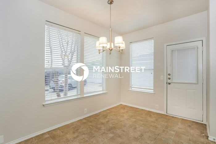 10620 Astor Dr - Photo 5 of 17