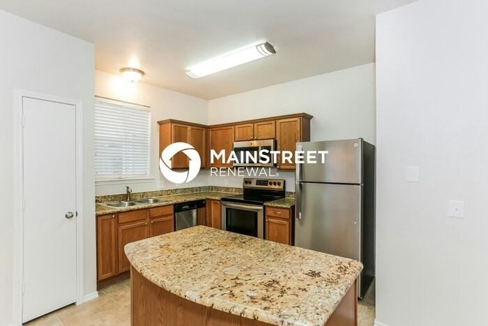 10620 Astor Dr - Photo 6 of 17