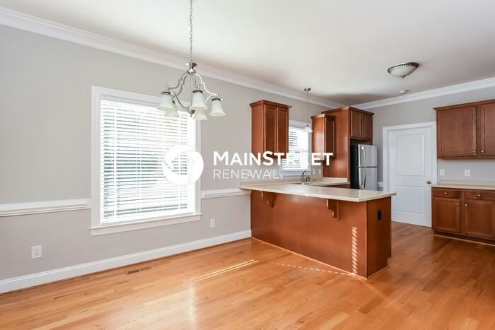 108 Victor Ct - Photo 4 of 17