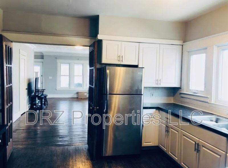 1017 Bridge St Nw - Photo 2 of 14