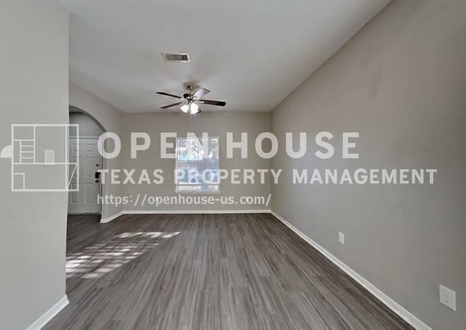 4319 Mt Vinson Way - Photo 4 of 21