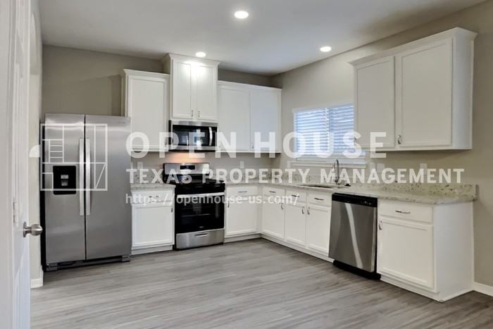 4319 Mt Vinson Way - Photo 7 of 21