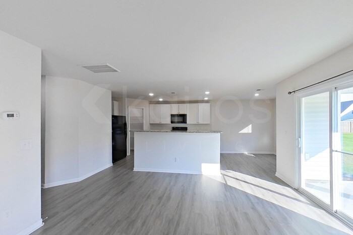 121 W Luminous Way - Photo 6 of 25