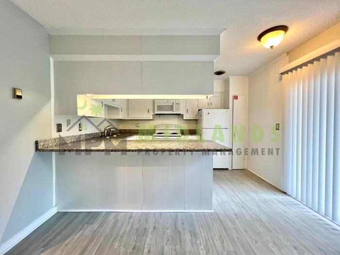 623 Henderson St - Photo 2 of 23