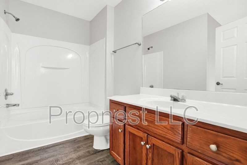 771 Barrington Woods Cv #4 - Photo 5 of 15