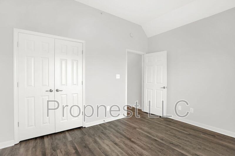 771 Barrington Woods Cv #4 - Photo 6 of 15