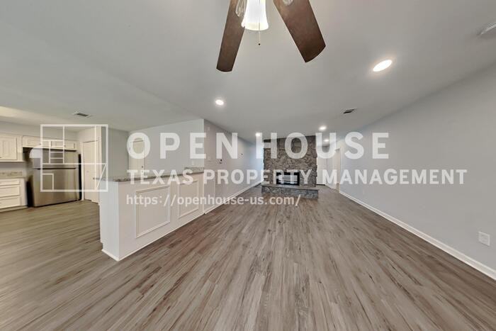 4135 Lufborough Dr - Photo 6 of 22