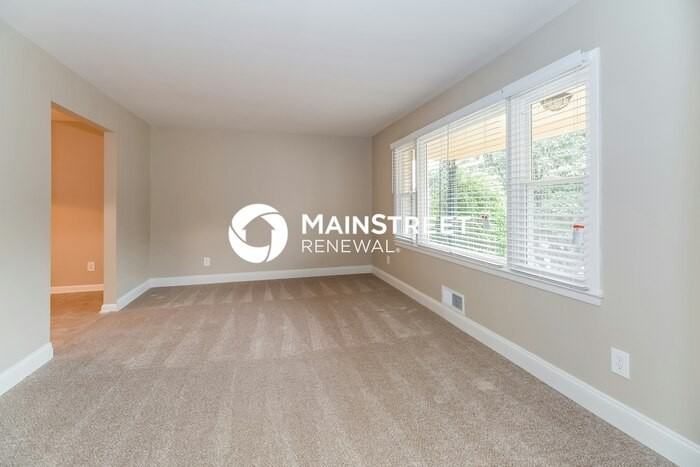 3919 Wisteria Ln Sw - Photo 3 of 15