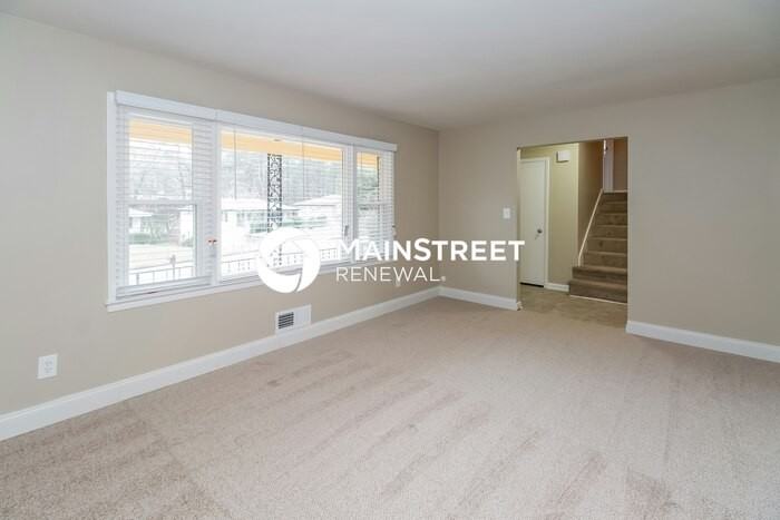 3919 Wisteria Ln Sw - Photo 4 of 15