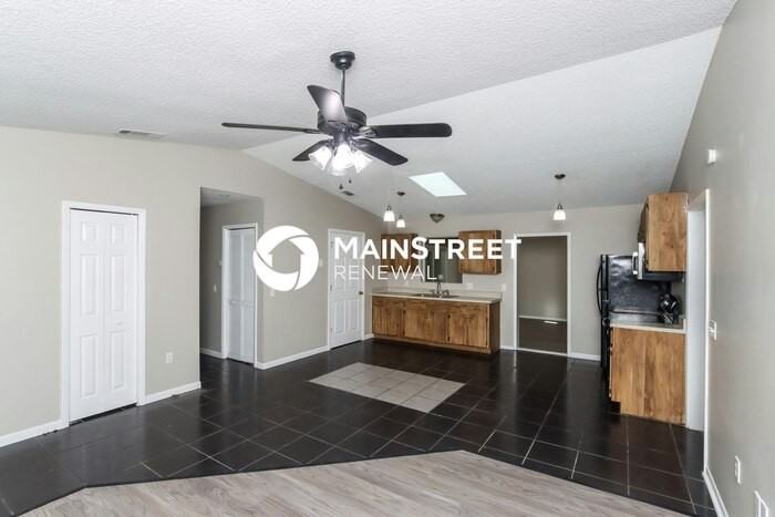 843 Pyracantha St Nw - Photo 4 of 16