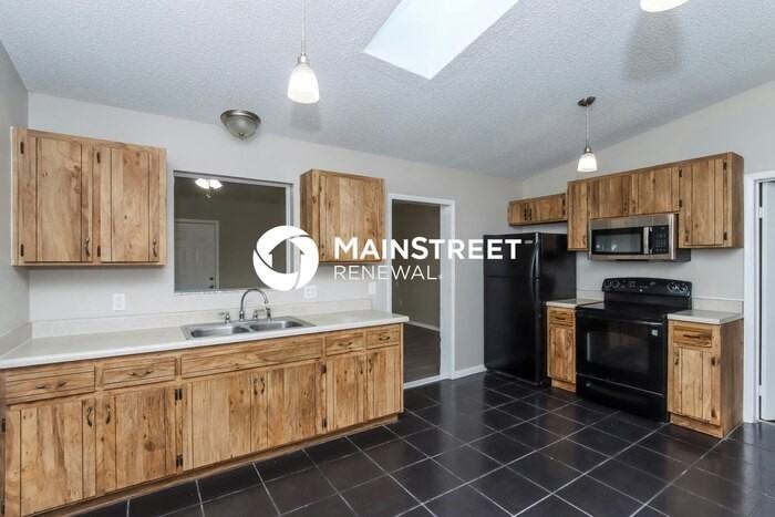 843 Pyracantha St Nw - Photo 5 of 16