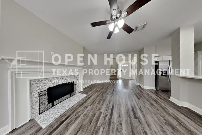 6611 Emerald Ash Ct - Photo 4 of 23