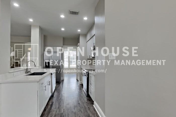 6611 Emerald Ash Ct - Photo 6 of 23