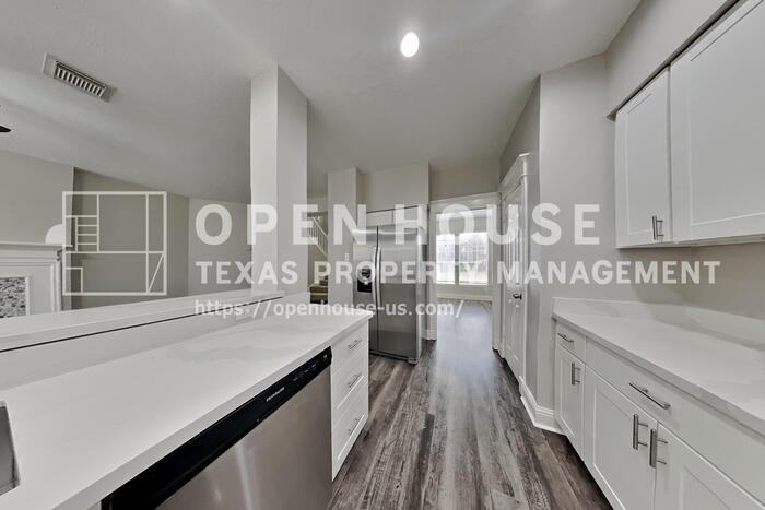 6611 Emerald Ash Ct - Photo 7 of 23