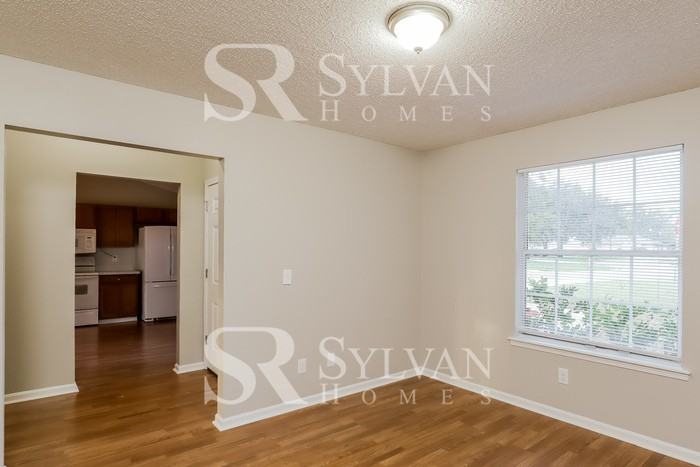 2779 Rochford Ln E - Photo 4 of 15