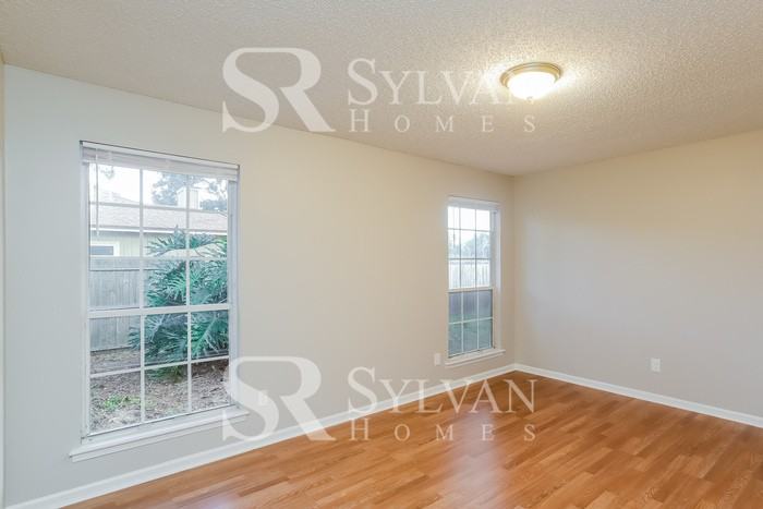 2779 Rochford Ln E - Photo 7 of 15