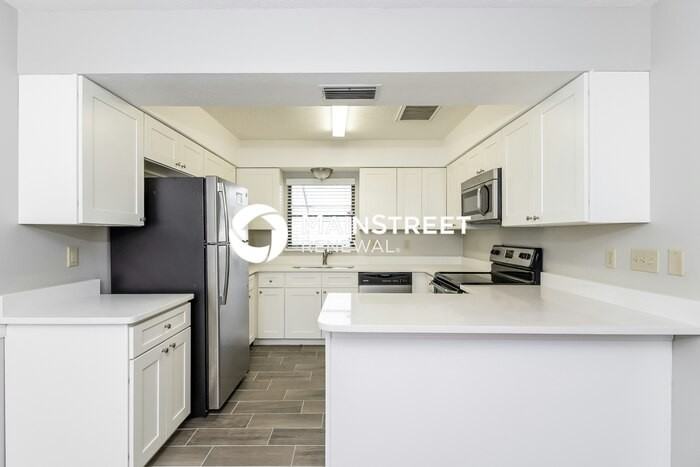 141 Loyola Rd - Photo 7 of 16