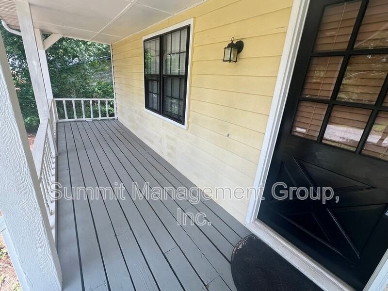 916 Curry Cir Se - Photo 2 of 39