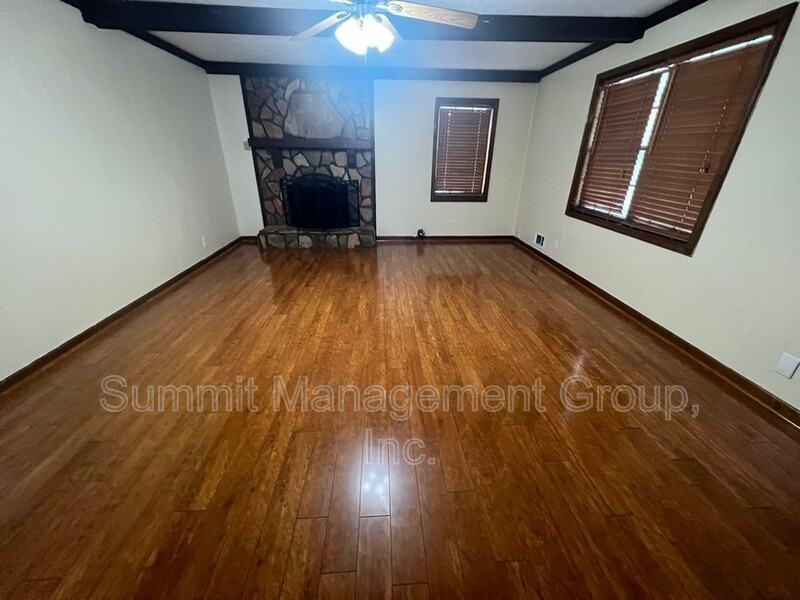 916 Curry Cir Se - Photo 7 of 39