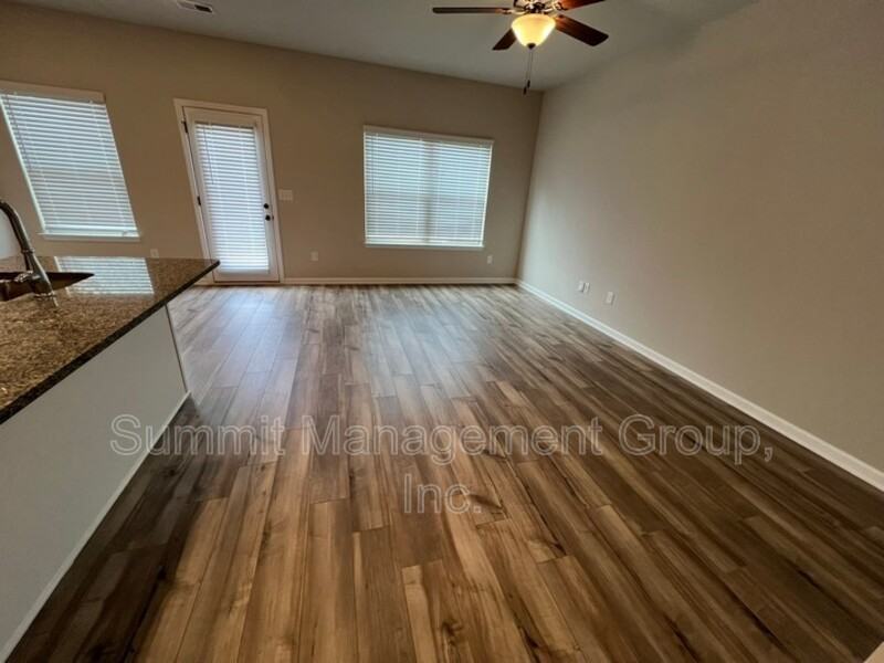 130 Skipjack Ct - Photo 4 of 37