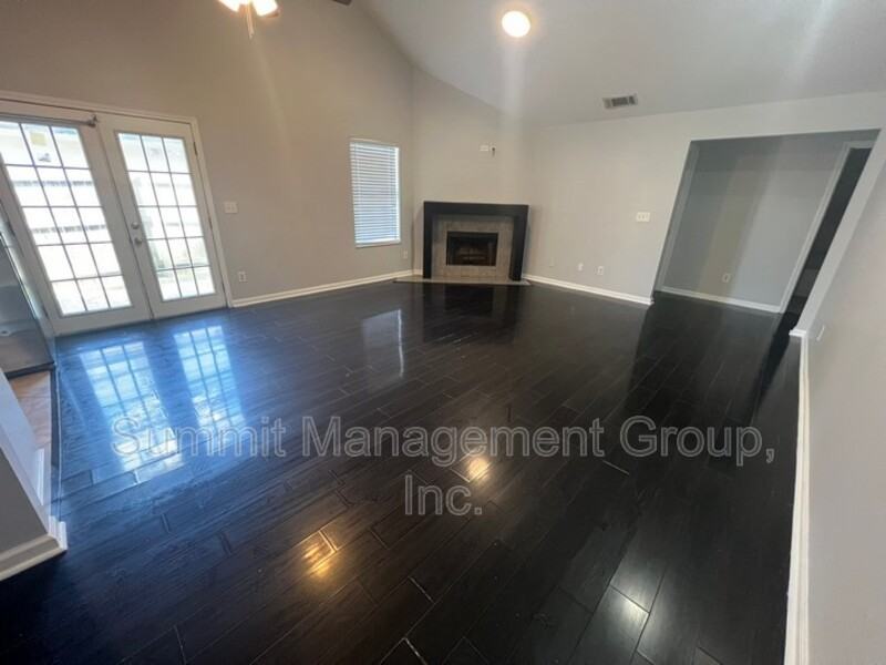 6381 Klondike River Rd - Photo 3 of 28