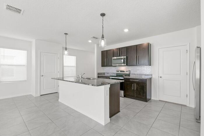 5495 Warrington Town Path - Photo 6 of 34