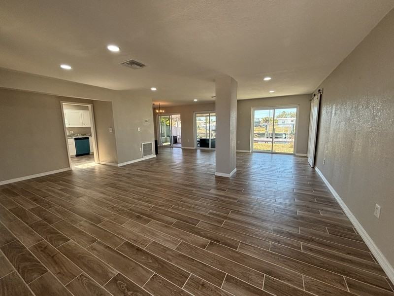 4143 Conway Blvd - Photo 2 of 13