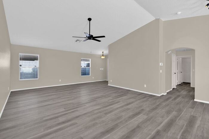 17161 W Port Royale Ln - Photo 6 of 29