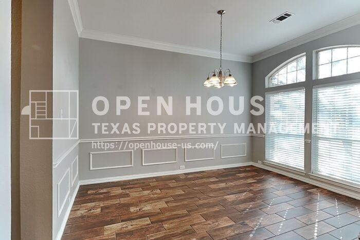 2826 Northwood St - Photo 7 of 50