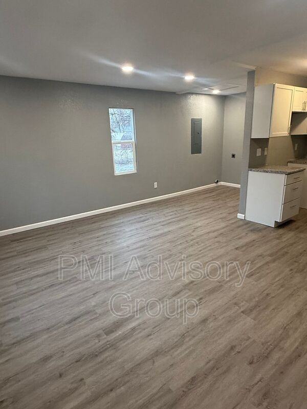 2328 Sw Eveningside Dr - Photo 2 of 6