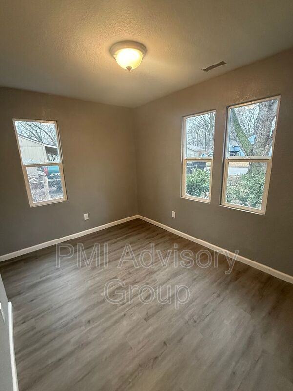 2328 Sw Eveningside Dr - Photo 4 of 6