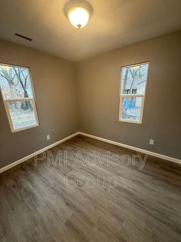 2328 Sw Eveningside Dr - Photo 5 of 6