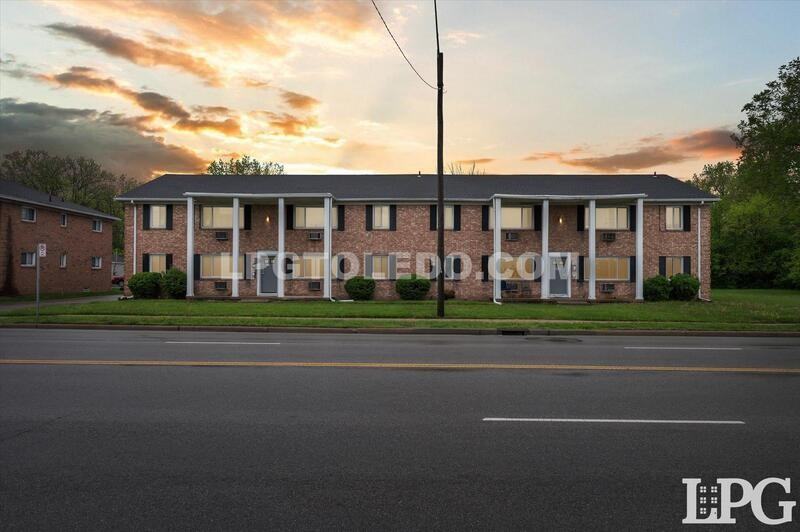 3310 Arlington Ave #4 - Photo 2 of 23